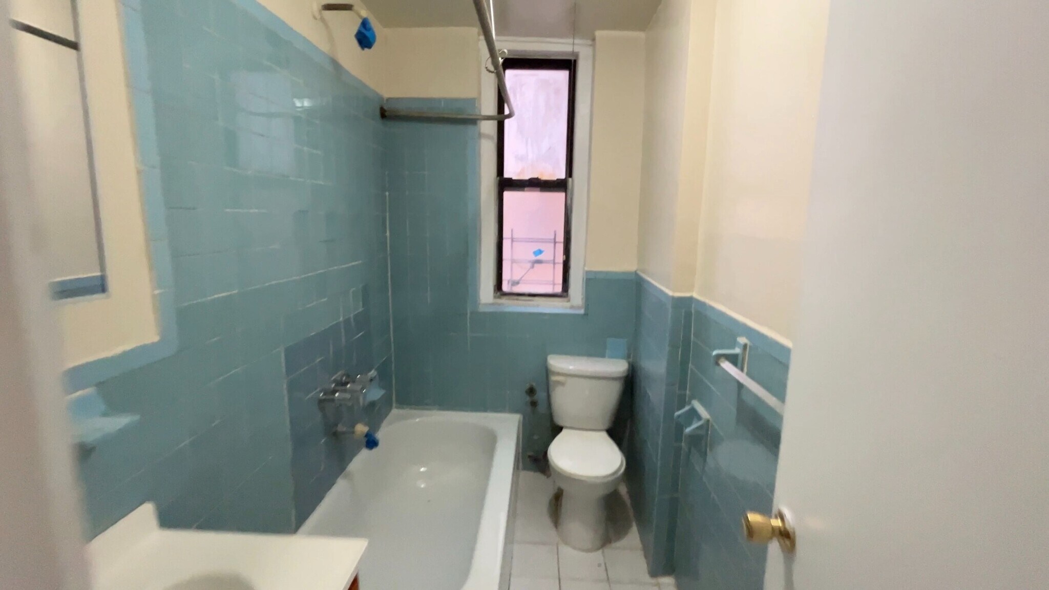 Building Photo - 2507 Cruger Ave