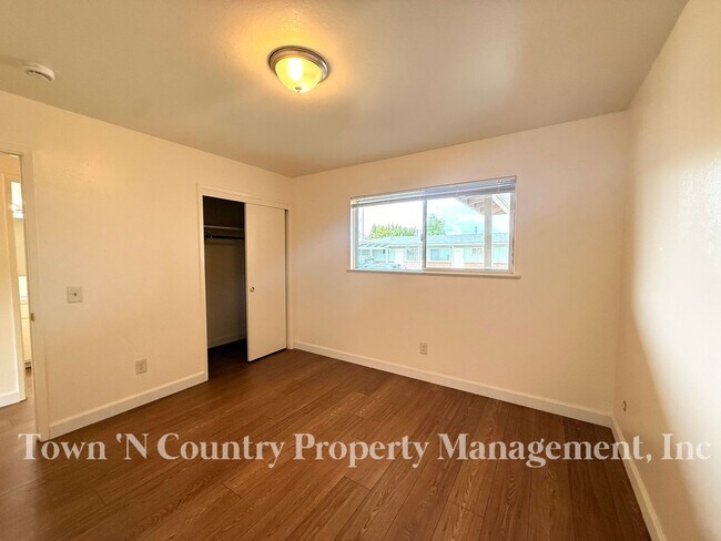 Building Photo - 239 W Alvin Dr