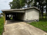 Building Photo - Oak - Trautman