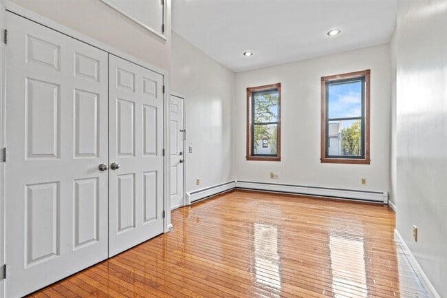 Building Photo - 800 Ocean Ave