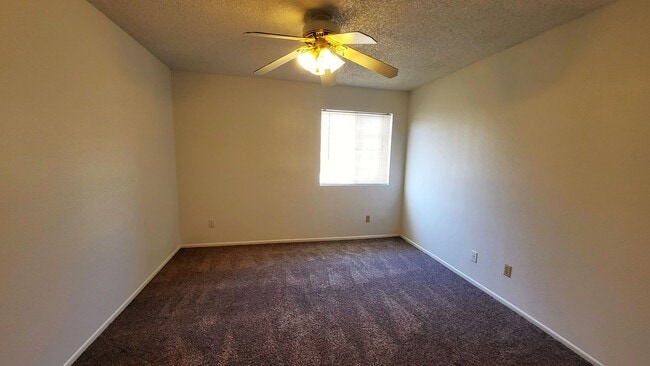 Building Photo - TEMPE TOWNHOME AVAILABLE IN GATED COMMUNIT...