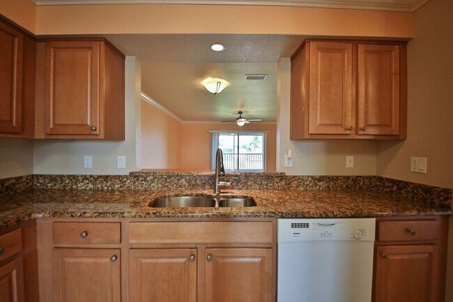 Building Photo - Santa Barbara Villas - Move in Special