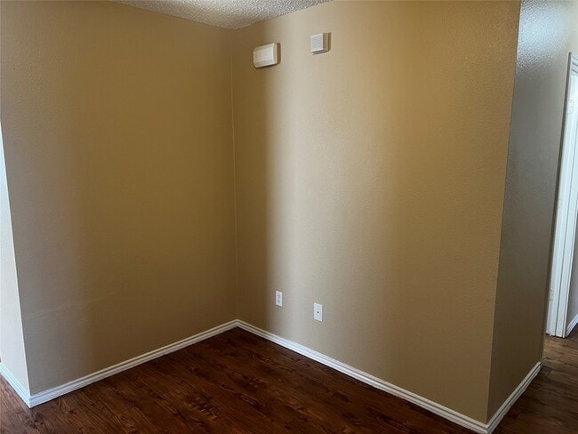 Building Photo - 1724 Creek Bend Ln