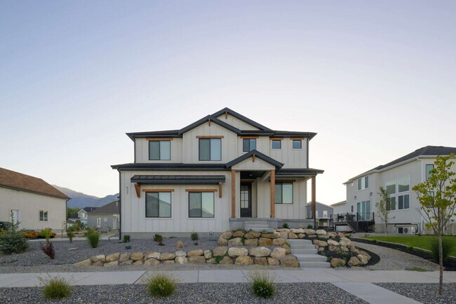 Building Photo - 537 S 2470 W