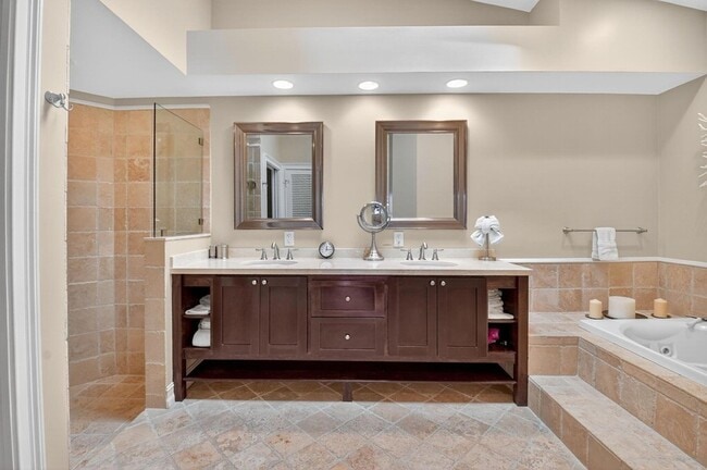 Building Photo - 5850 NW 21st Ave