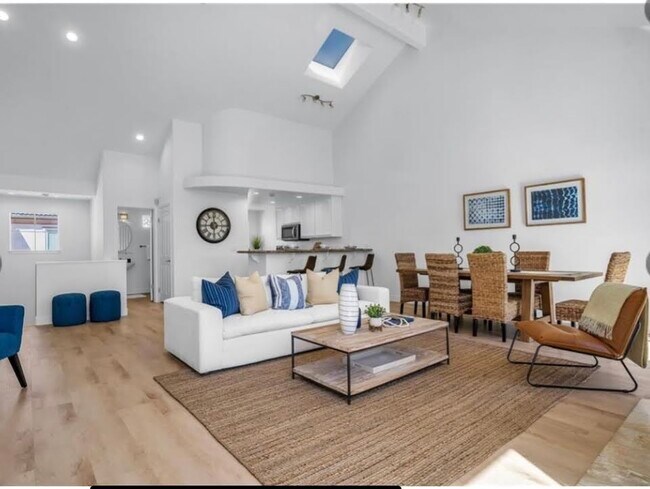 Living Room / Kitchen - 138 S Broadway