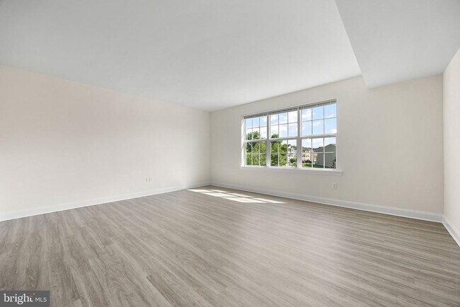 Building Photo - 601 Pony Ln