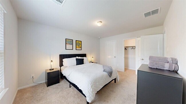 Building Photo - 963 Harper Ln