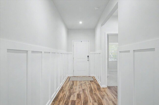 Building Photo - 783 Longleaf Dr