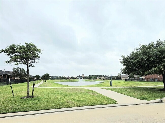 Building Photo - 21914 Avalon Queen Dr