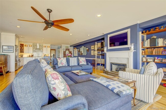 Building Photo - 1051 Oceanfront