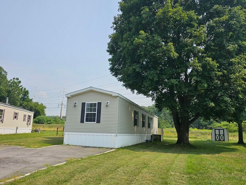 Building Photo - 236 Maverick Ln