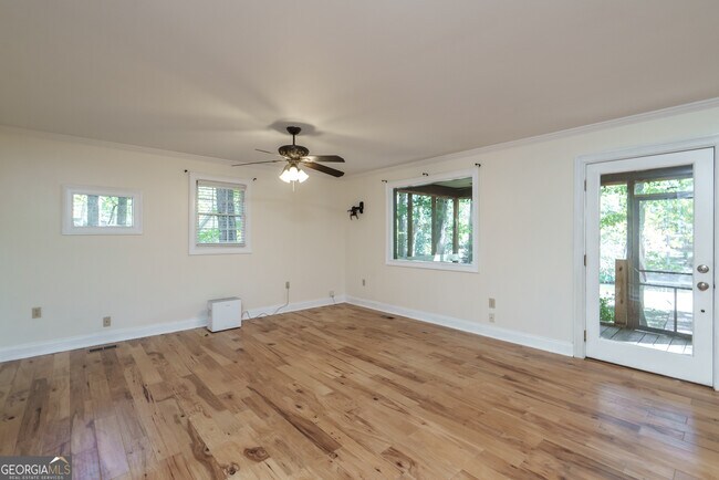 Building Photo - 248 W River Bend Dr