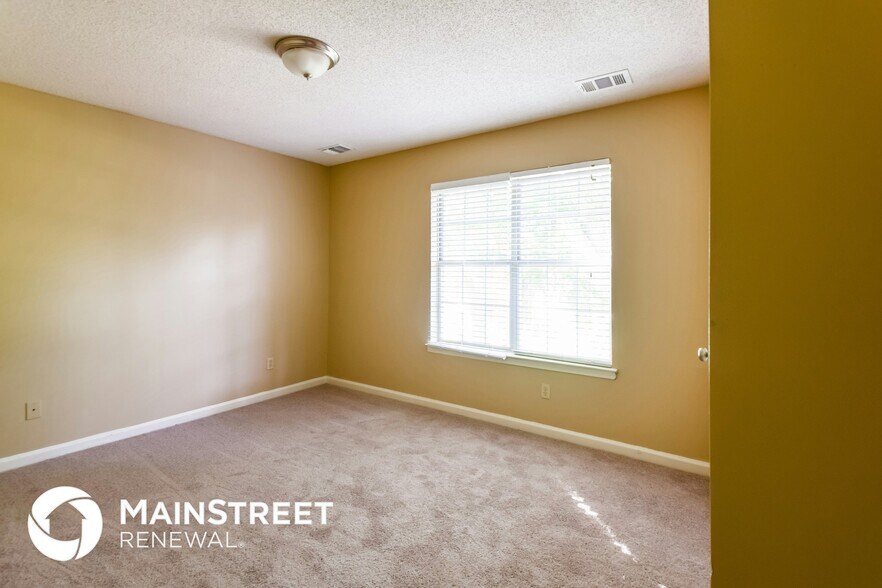 Building Photo - 7411 Paddock Cove