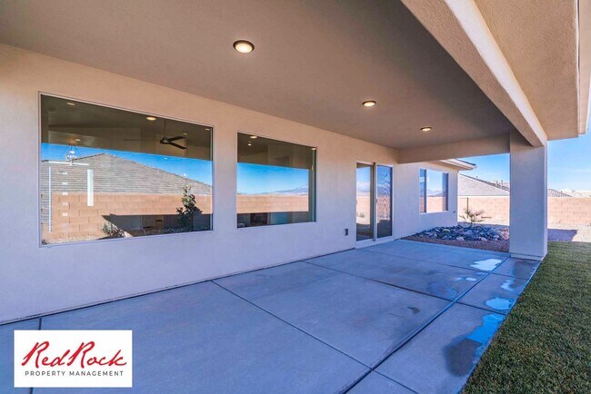 Building Photo - Incredible 3 Bedroom, 2 Bathroom Property ...