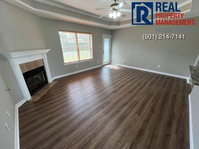 Building Photo - 17 Mustang Dr