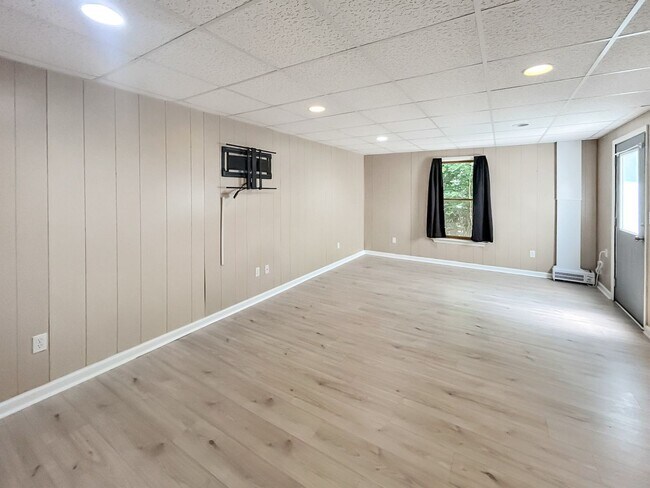 Building Photo - Stunning 5-Bedroom Executive Home in Kennesaw’s Preserve Falcon Hills!