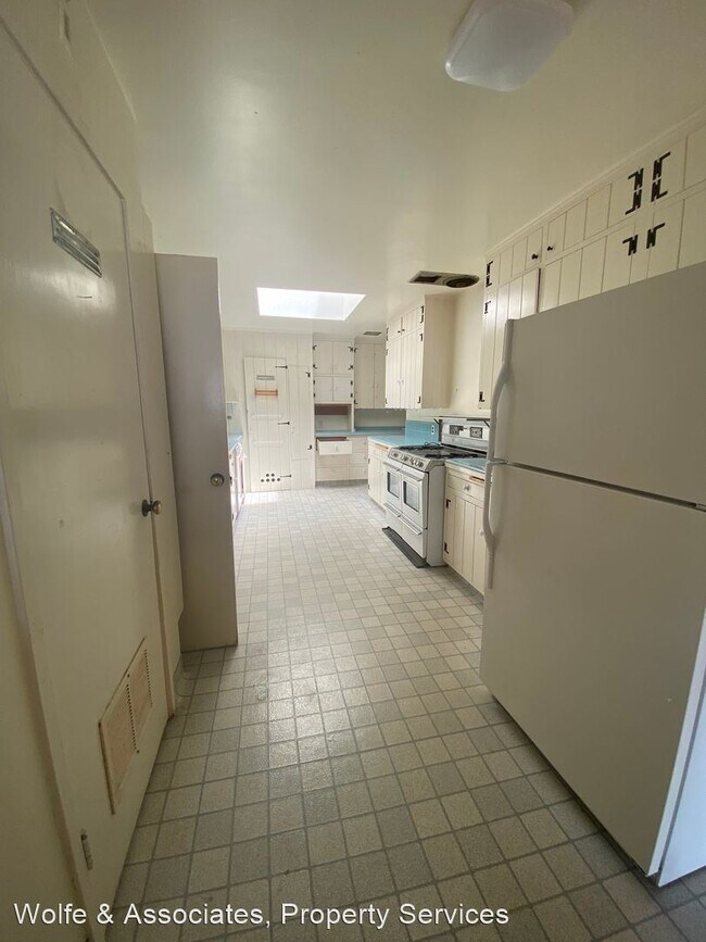 Building Photo - 3 br, 3 bath House - 3323 Cliff Drive