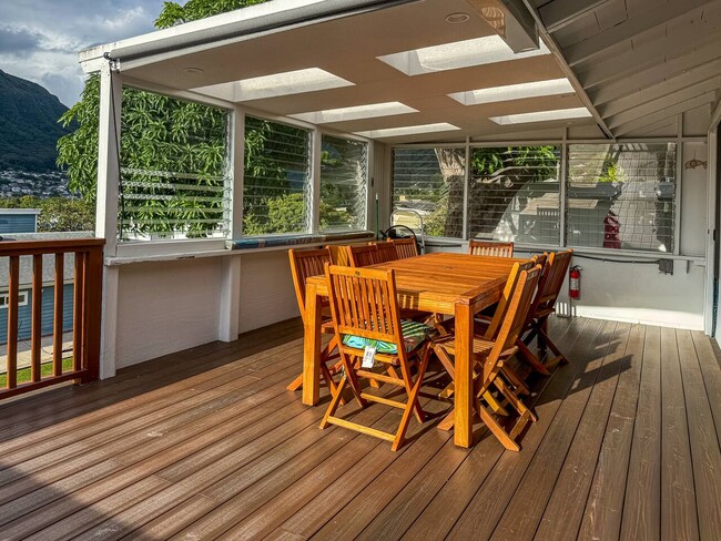Building Photo - 3238 Alani Dr