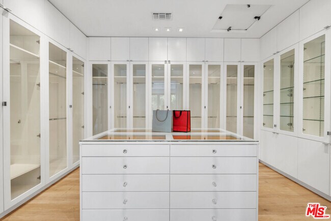 Building Photo - 23136 Park Contessa