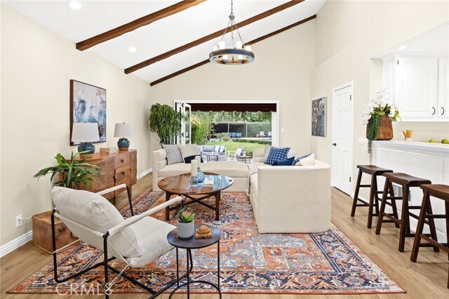 Building Photo - 1647 N Santa Anita Ave