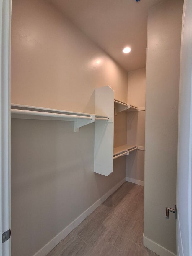 Building Photo - Beautiful 2-Bedroom, 2-Bath Home w/ Centra...