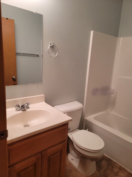 Building Photo - 73 BB Way