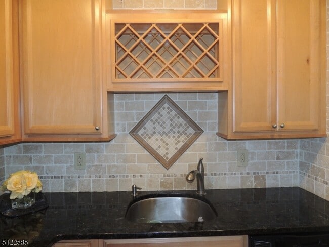 Building Photo - 201 Pitney Pl