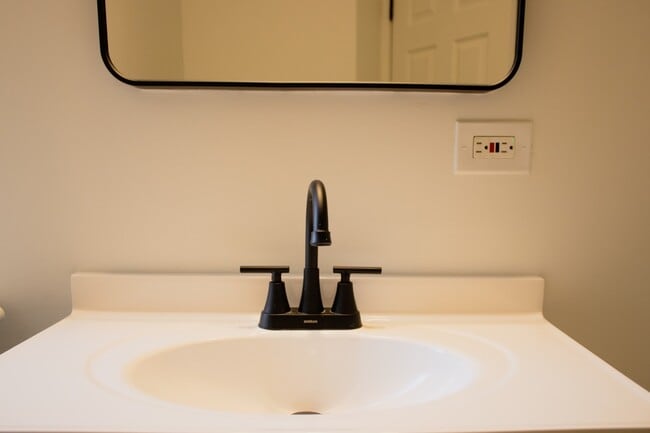 Building Photo - 2001 W Fargo Ave