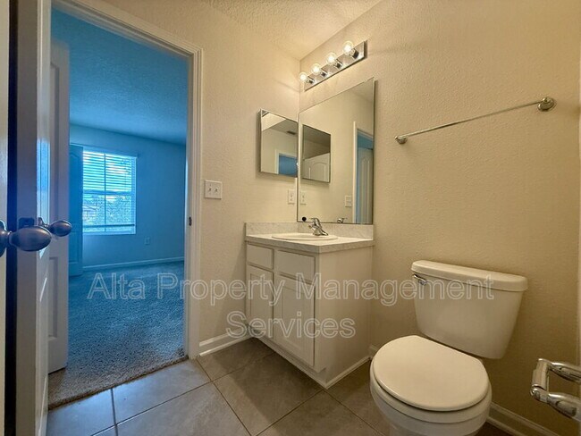 Building Photo - 7765 Legacy Trl