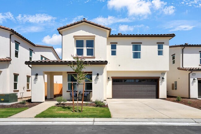 Primary Photo - 2133 West Dr