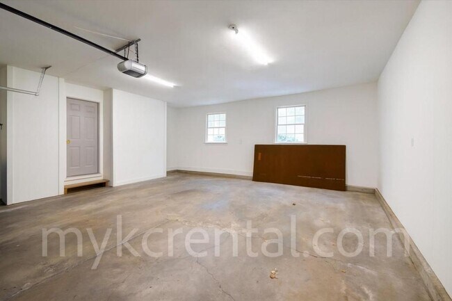 Building Photo - 12012 Ensley Ln