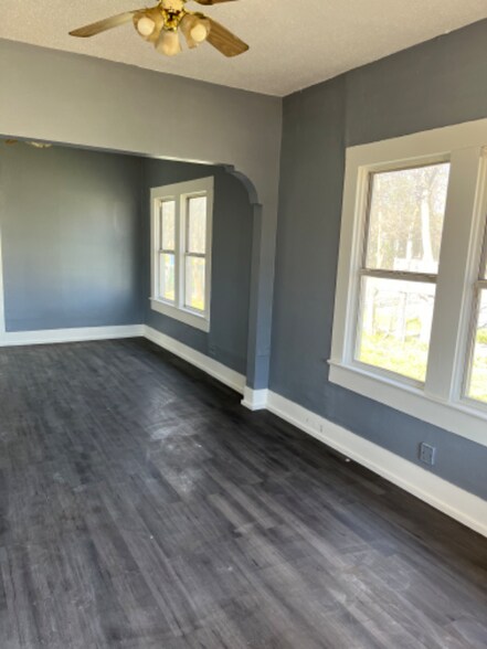 Building Photo - 803 Piedmont Ave