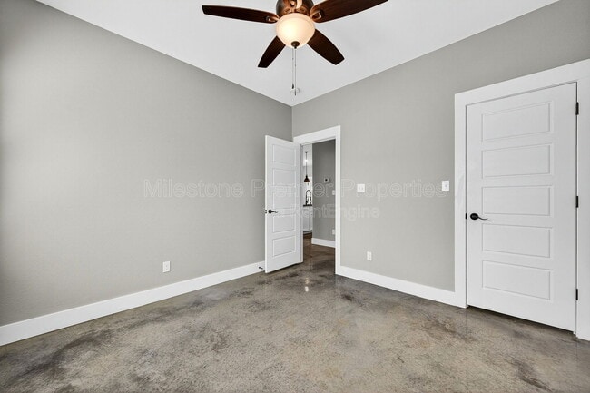 Building Photo - 1507 S 7th Ave