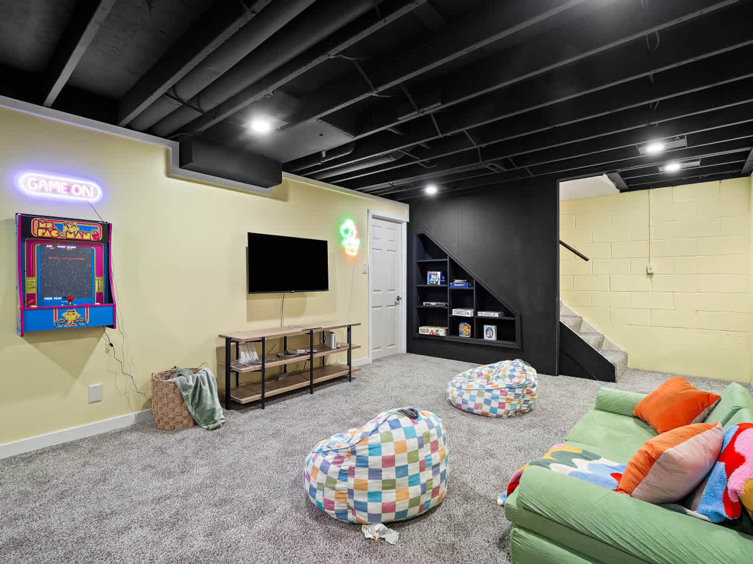 Building Photo - 32071 Lake Rd