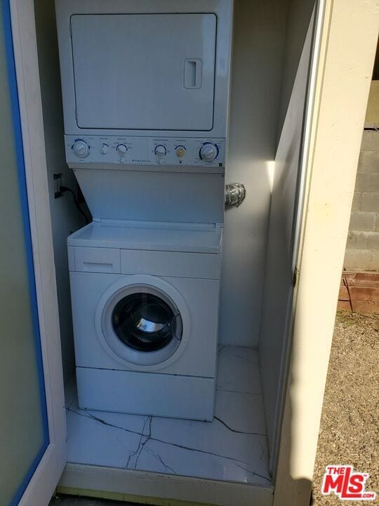 Building Photo - 2666 Cimarron St