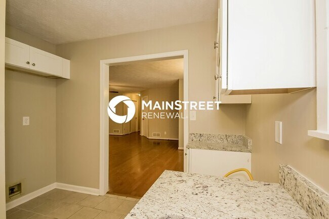 Building Photo - 3 Bedroom Pet-Friendly Home in McDonough, ...
