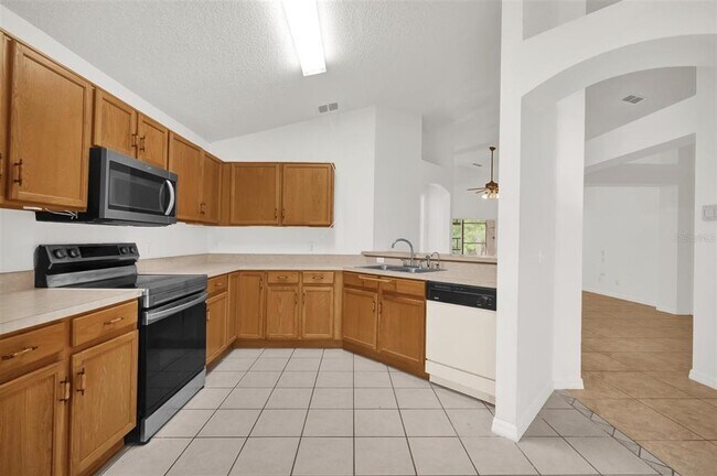 Building Photo - 3390 Cypress Point Cir