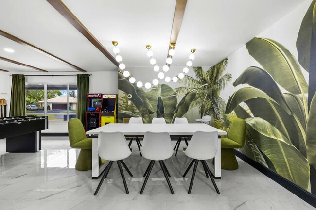 Building Photo - 10366 NW 15th St