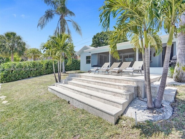 Building Photo - 620 W Palmetto Park Rd