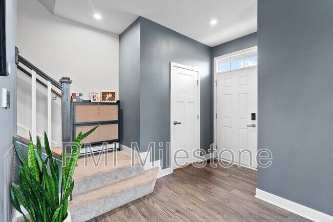 Building Photo - 367 Ontario Dr