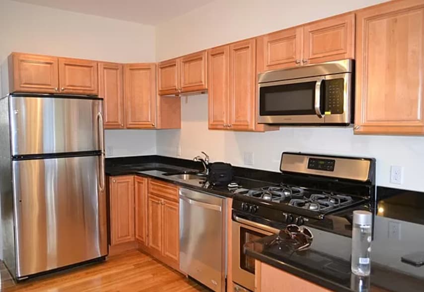 Building Photo - 172 Fuller St