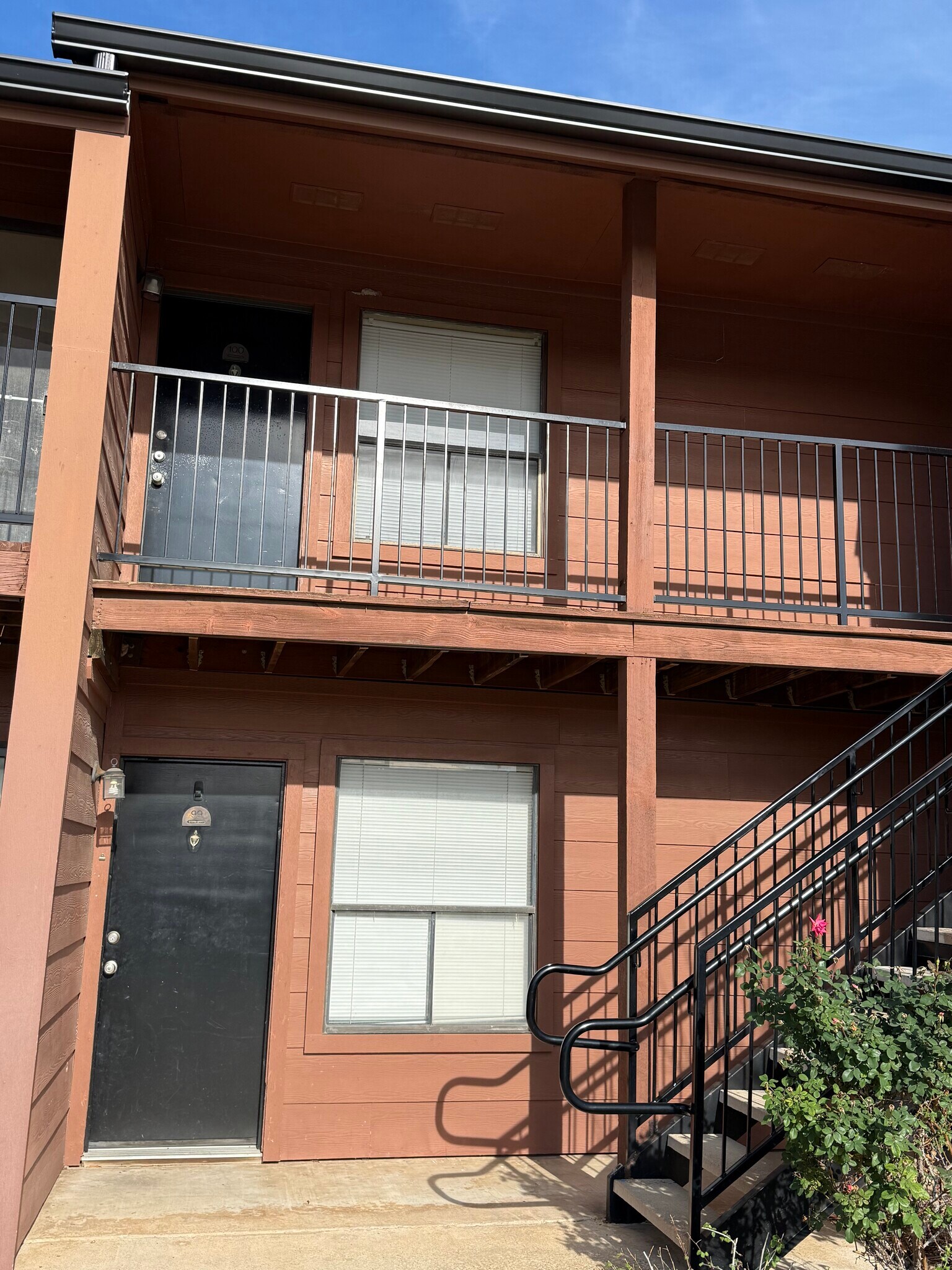 Unabstructed View - 904 University Oaks Blvd