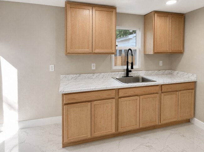 Building Photo - 24301 E Colonial Dr