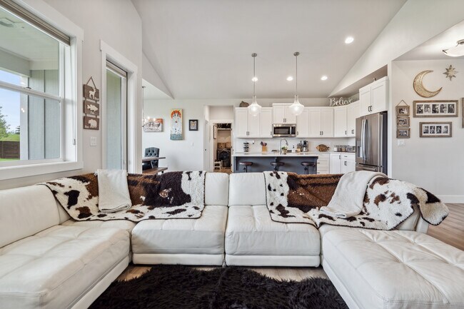 Building Photo - 138 Sage Grouse Way