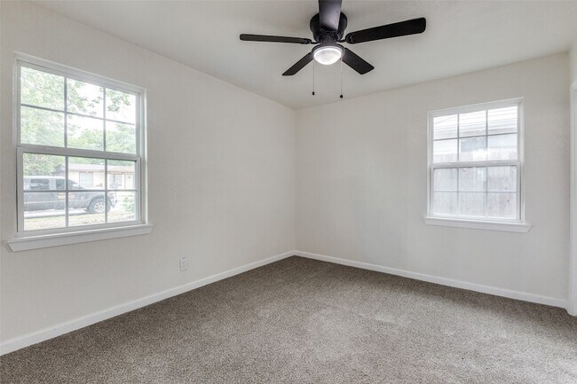Building Photo - 2908 Scottsbluff Dr