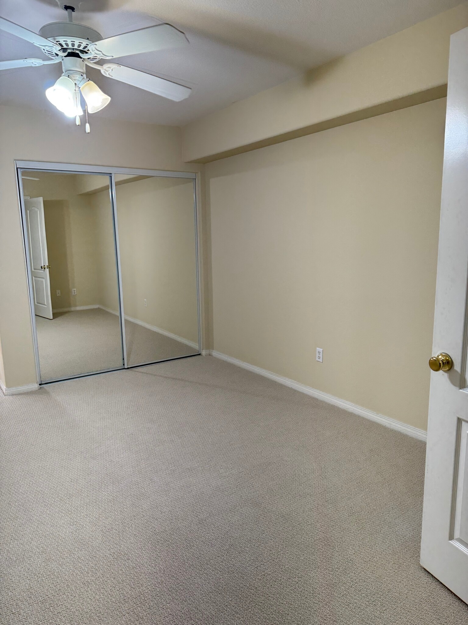 Building Photo - 632 Meyer Ln