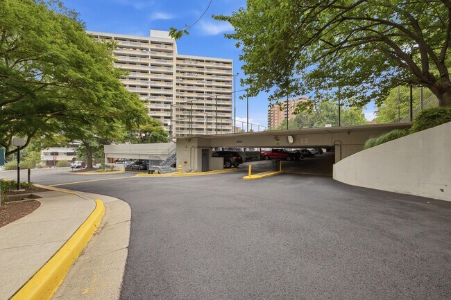 Building Photo - 5911 Edsall Rd