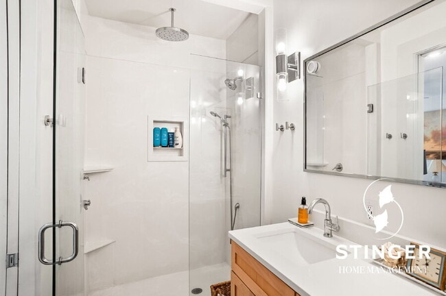 Building Photo - 174 Spanish Point Dr