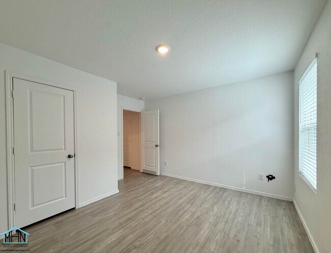 Building Photo - 5506 Basil Chase